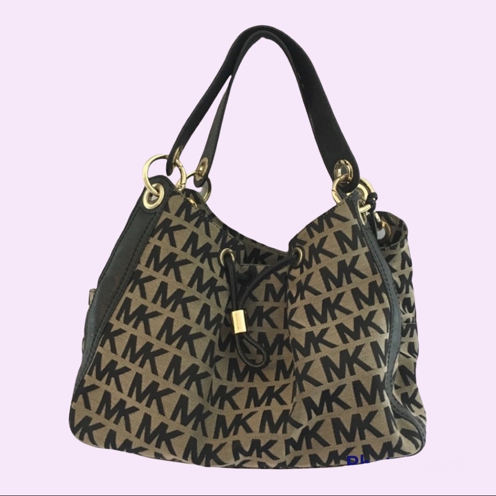 Micheal kors purse